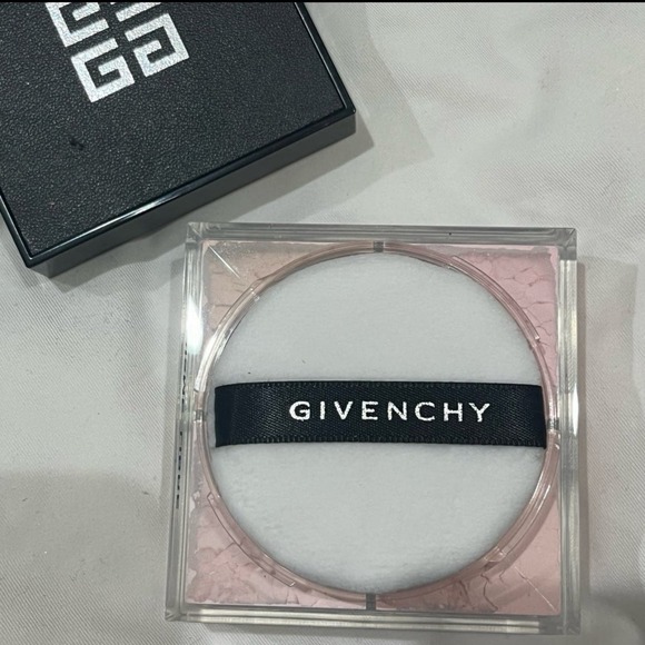 Givenchy Prisme Libre Loose Setting Powder Shade 3: Voile Rose - Picture 3 of 4